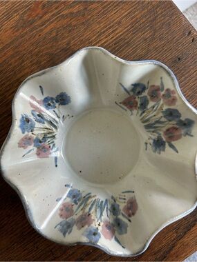CINDY ANGLISS Scalloped Pottery Bowl